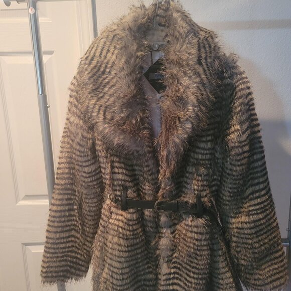 CCO ALL NEED TO GO!!  Faux Fur Jacket - Picture 1 of 4